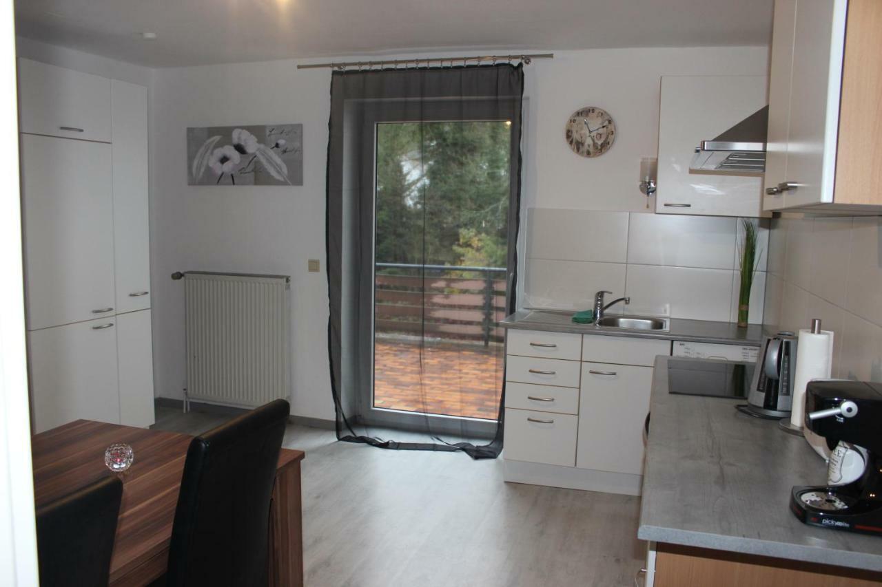 Gut Gelegenes Appartment Mit Wifi, Parkplatz, Wama, Trockner Usw. كايزرسلاوترن المظهر الخارجي الصورة